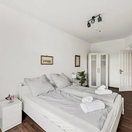 Altbau Flair 75m2 - Terrace Panorama - Geraeumiges Gutshaus Bookhagen Apartman *