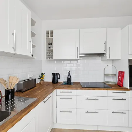 Apartman Altbau Flair 75m2 - Terrace Panorama - Geraeumiges Gutshaus Bookhagen *