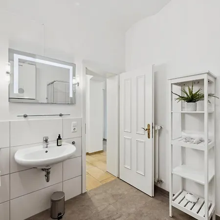 Apartman Altbau Flair 75m2 - Terrace Panorama - Geraeumiges Gutshaus Bookhagen